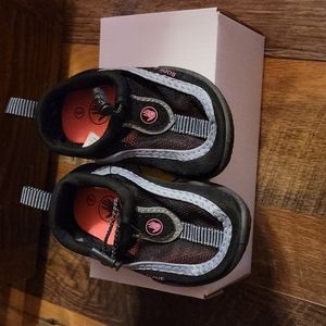 Bogyglove toddler girl water shoes size 6